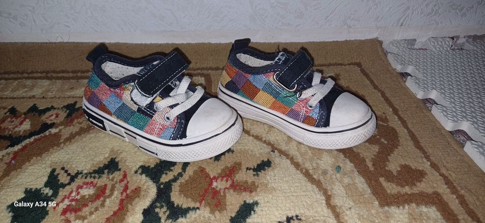 Детская обувь-цветные кеды