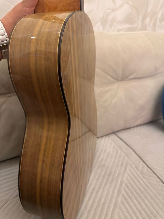 Продам испанскую гитару