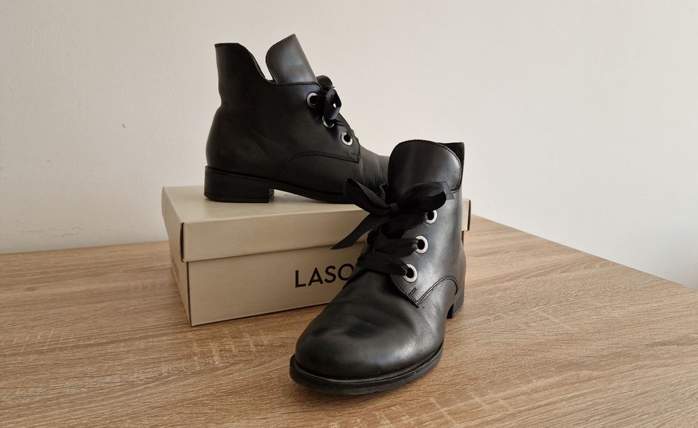 Дамски боти Lasocki