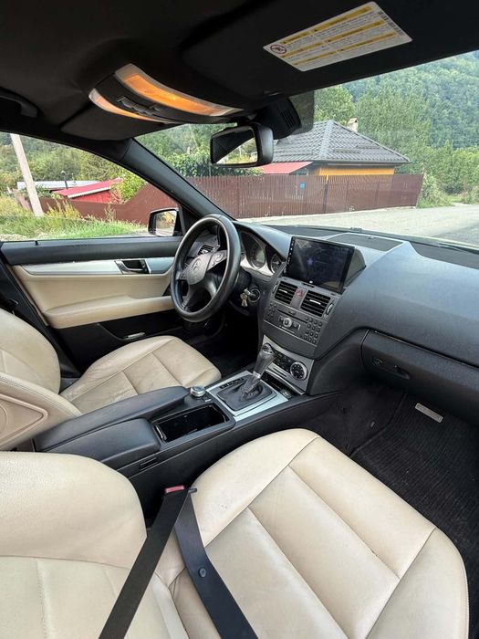 Mercedes Benz C220