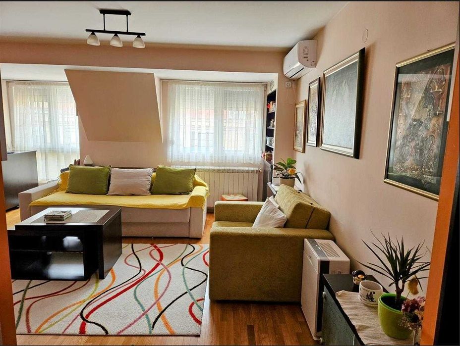 Дава се под наем Двустаен апартамент в Бургас, Славейков - 63 кв.м за 204 € - Снимка #2