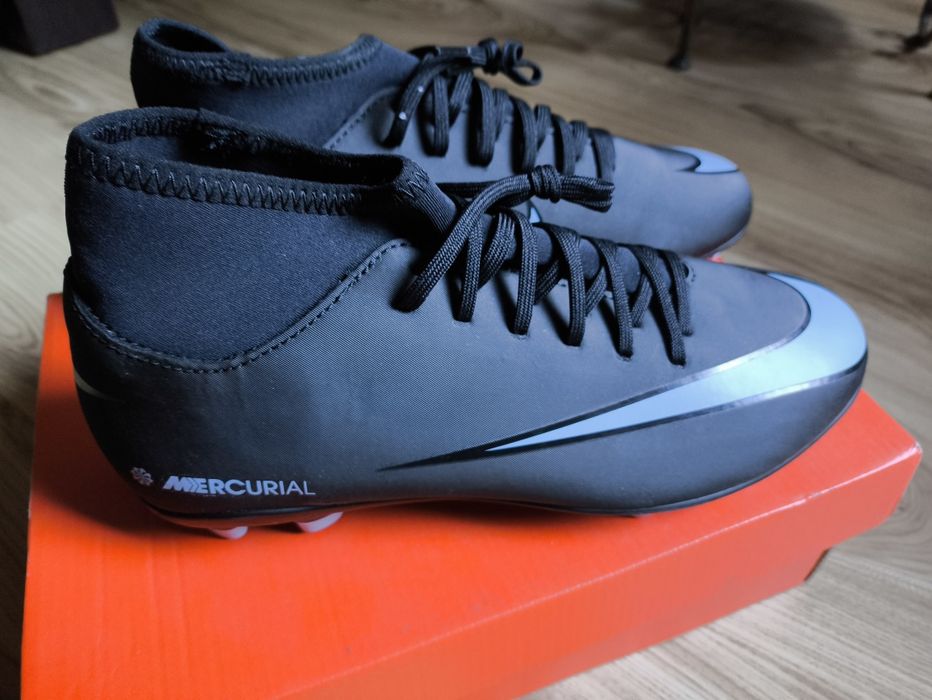 Футболни обувки Nike Mercurial Zoom Superfly 10 Club FG/MG