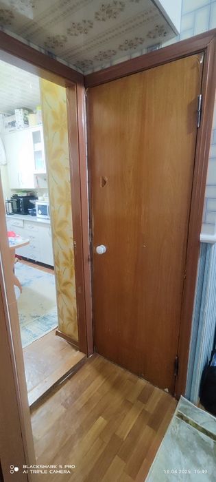 Двери меж.комнатные-б/у