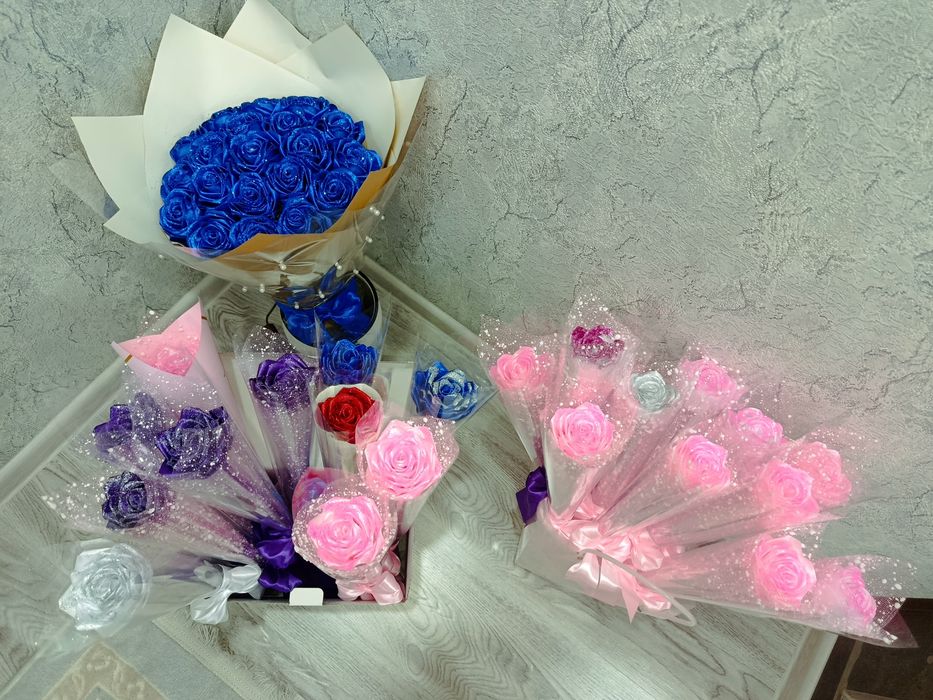 Podarkaga fotixaga va har qanday marosimlar uchun mos Sun'iy gullar