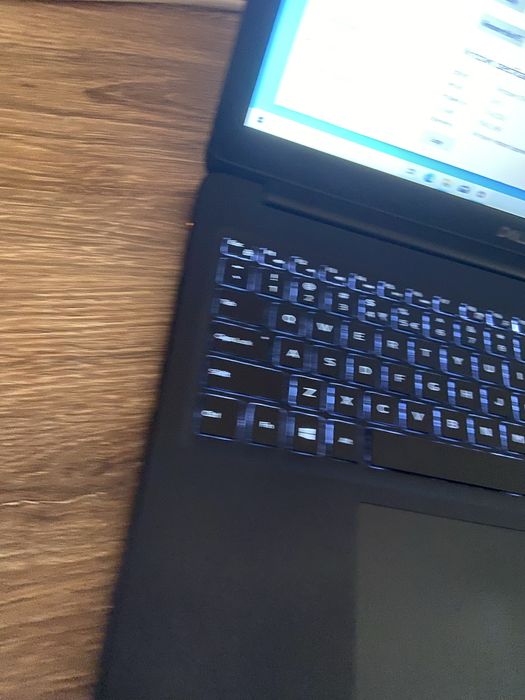 Dell latitudine 3500 laptop