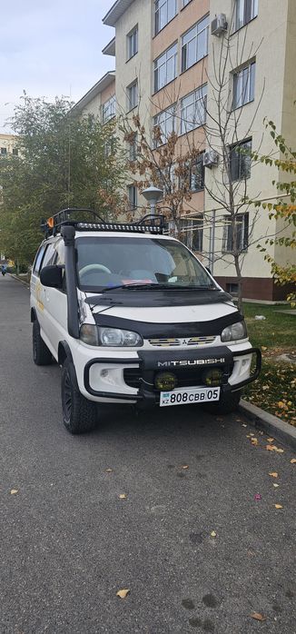 Продам автомобиль Delica