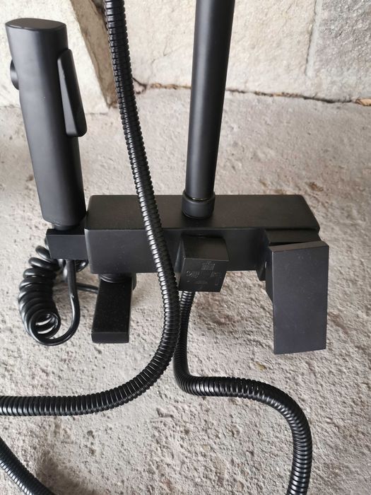 Душ система за баня със луксозен смесител