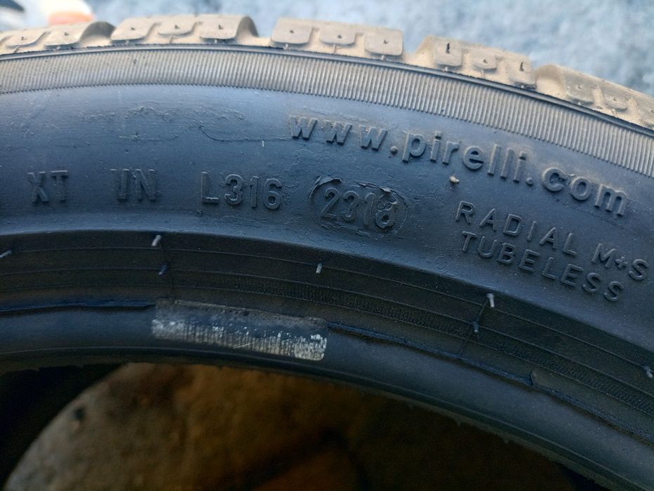 2 anvelope de iarna Pirelli 285/35 R19 dot 2318