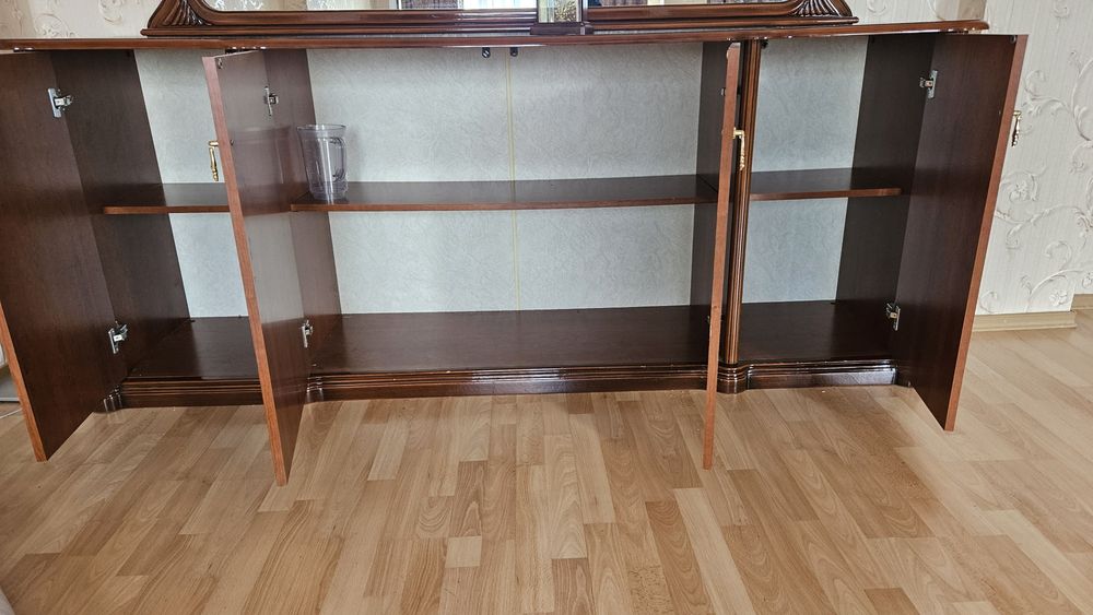 Комод с зеркалом Италия дерево