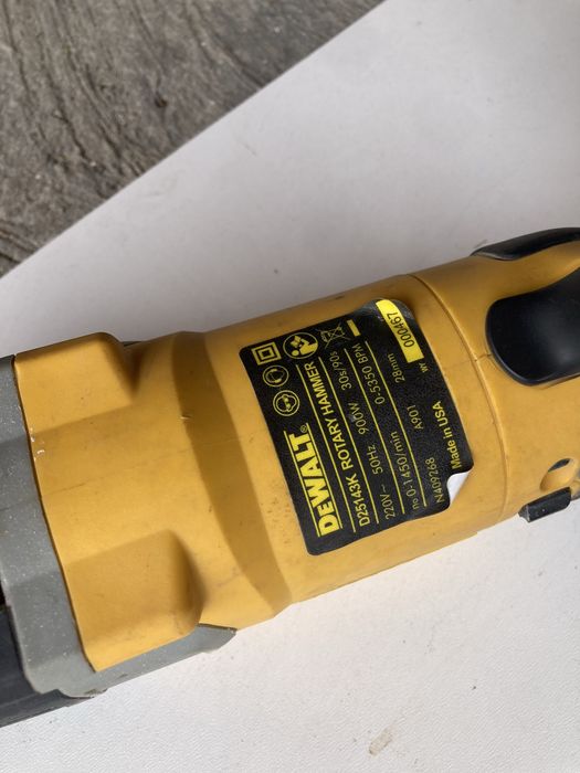 Rotopercutor Dewalt D25143k 900w cu Defect