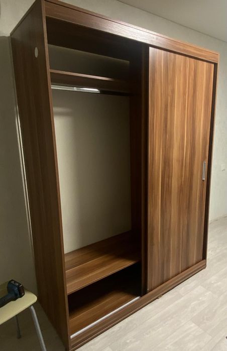 Шкаф для одежды.