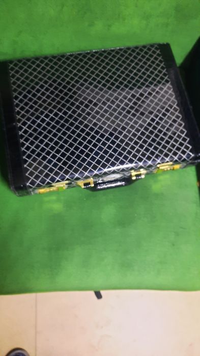 Продам чемодан для работы