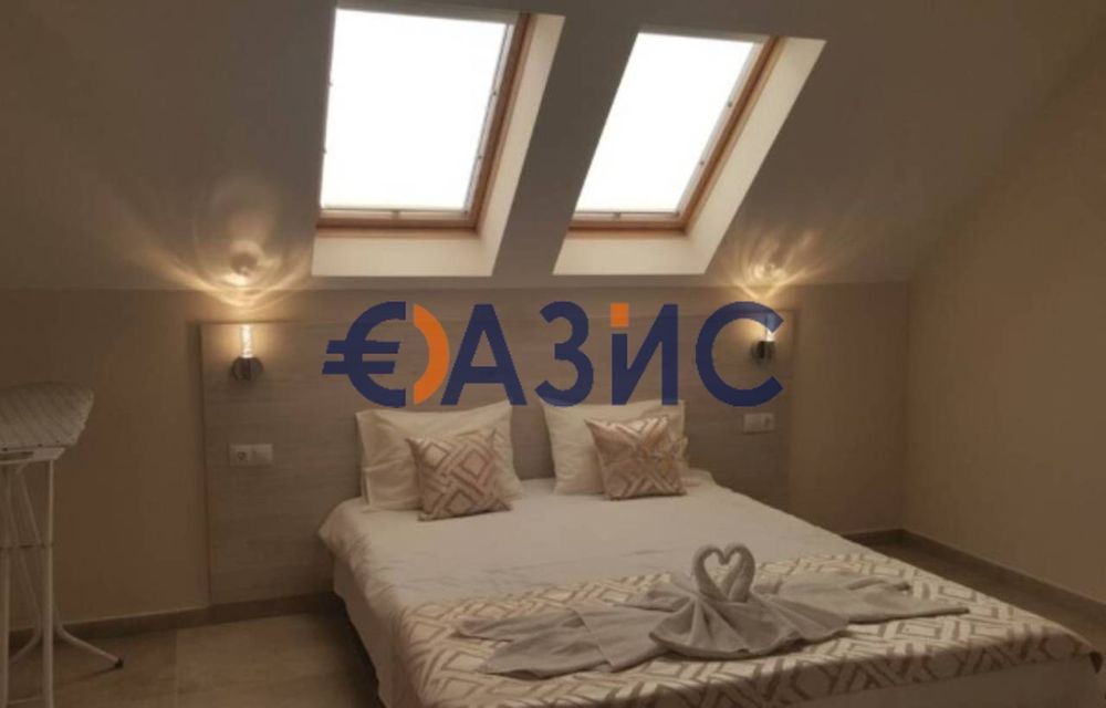 Продава се Тристаен апартамент в к.к. Слънчев бряг - 81 кв.м за 693 €/кв.м - Снимка #2