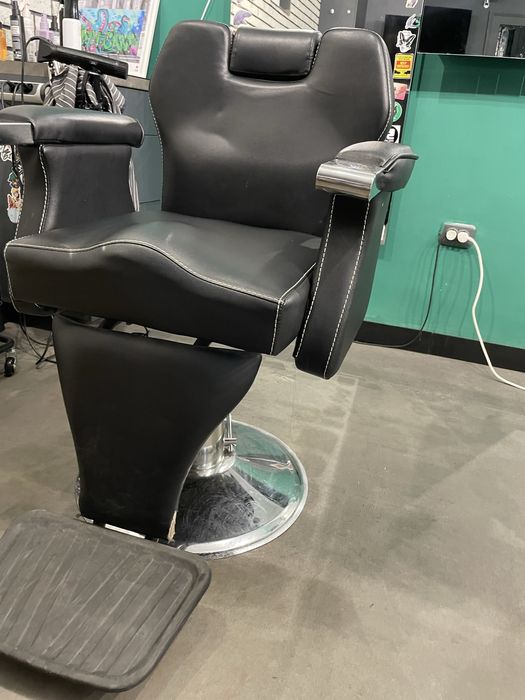 Scaun frizerie stare foarte buna, 4 bucati Cluj Napoca, negociabil