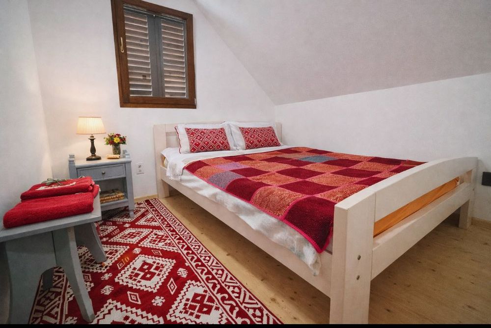 Casă de vacanță de vânzare – Tengheler, lângă Ditrău