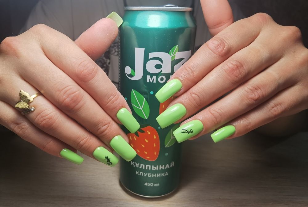 Маникюр, наращивание ногтей, педикюр