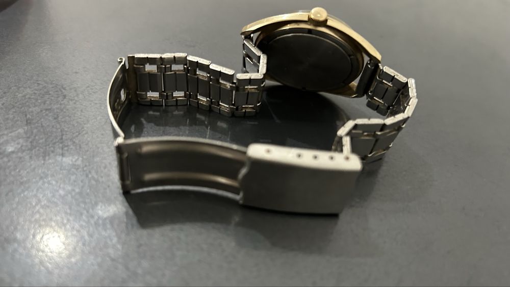 Продам наручные часы Восток производства СССР