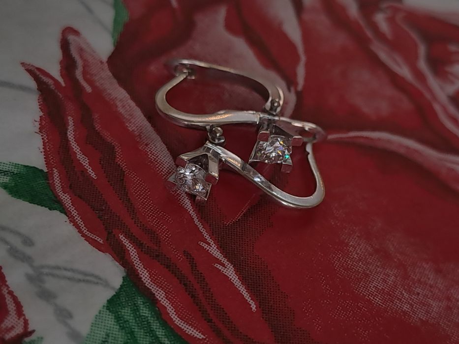 Серьги бриллиант