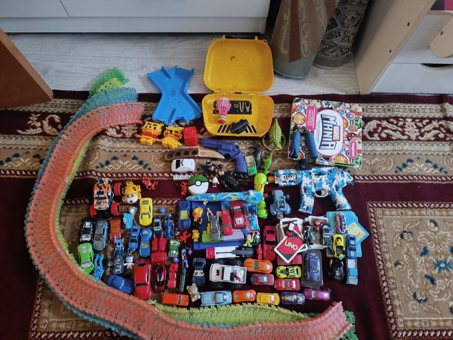 Продам игрушки б/у