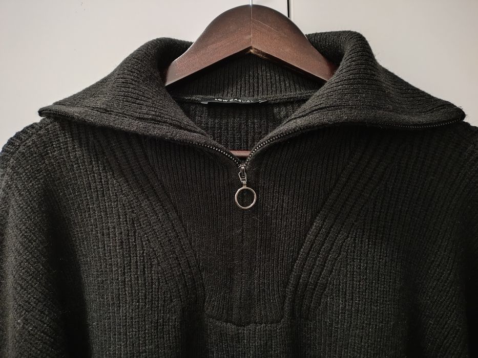 Мек, топъл пуловер с цип с етикет