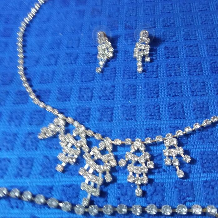 Большой выбор колье