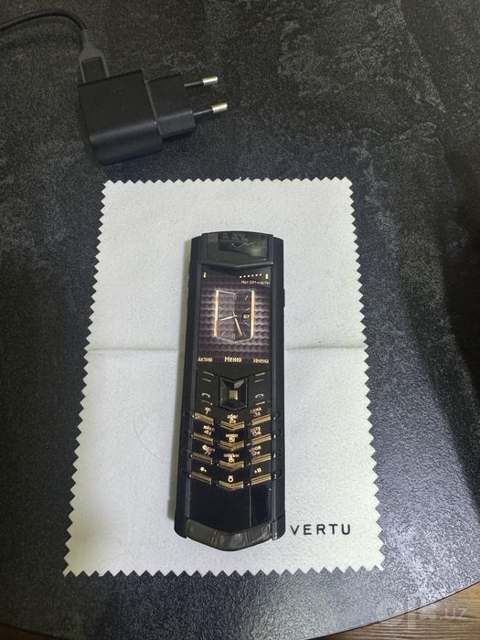 Vertu Signature S Design 3g, BLACK GOLD ALLIGATOR
