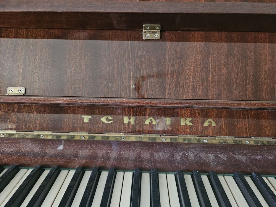 Руско пиано ЧАЙКА в отлично състояние