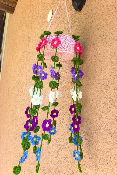 Голяма плетена кошничка