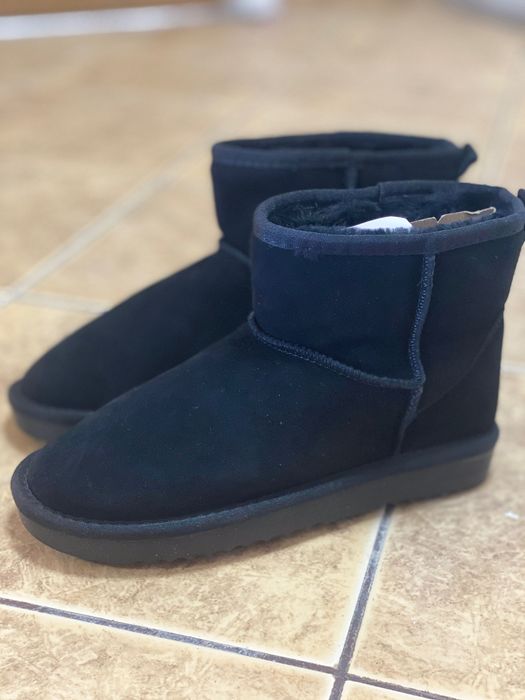 LICHIDARE STOC !!!Cizme tip UGG , piele întoarsă