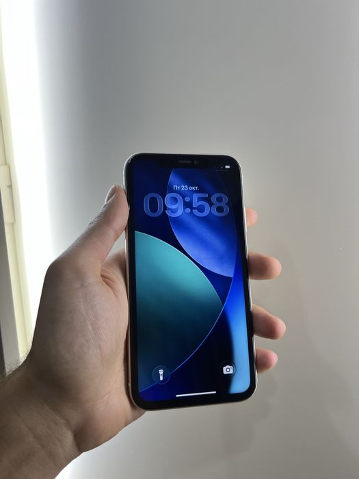 Продам IPhone 11 128GB