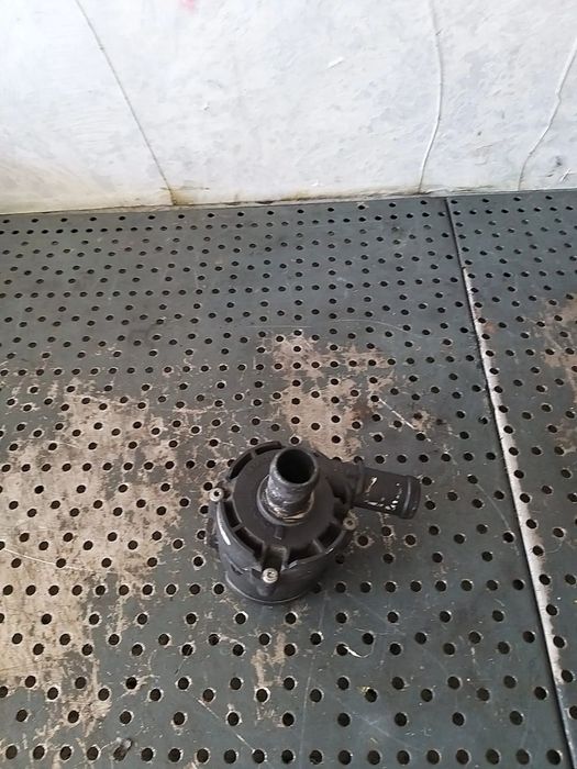 Pompa auxiliara apa 0.9 b renault clio 4 0392023251 144b04056r