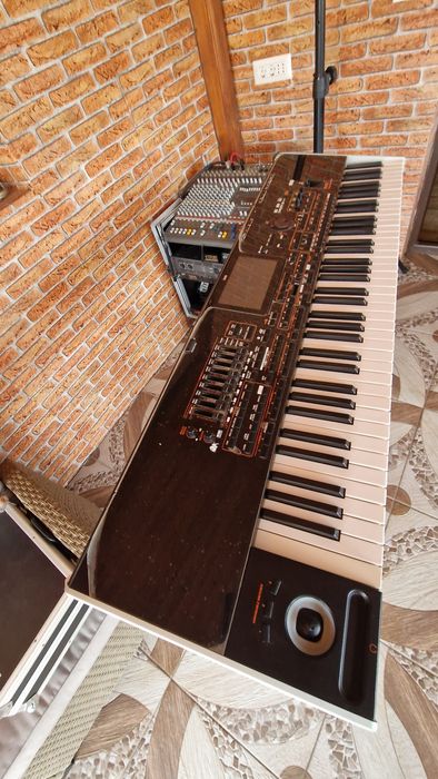 Vand orga Korg Pa4 x pro internațional,76 clape