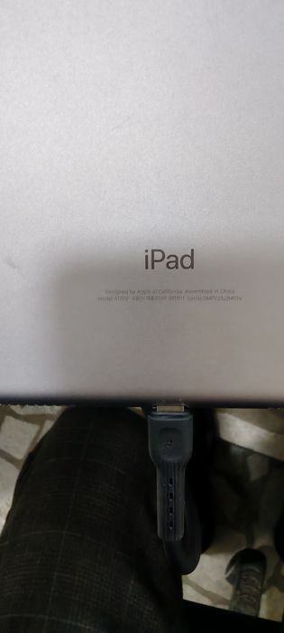 Ipad pro 10.5 hamma joyi radnoy alishmagan aybi yoq