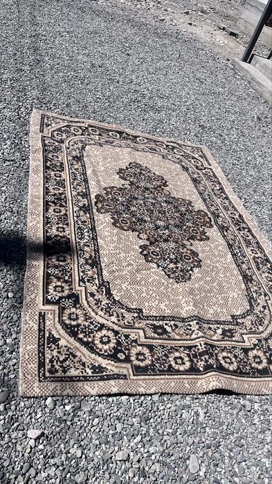 Ковры, паласы, отдам