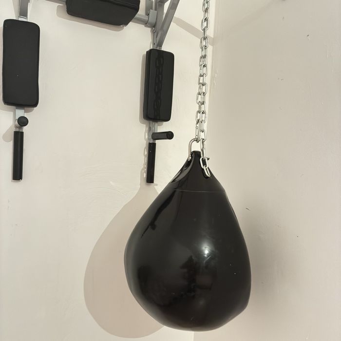 Продам боксерскую грушу