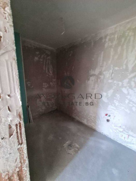 Продава се Тристаен апартамент в Пловдив, Кючук Париж - 105 кв.м за 1602 €/кв.м - Снимка #8