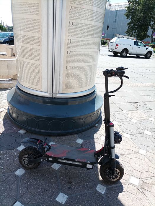 Trotinetă electrică 2 motoare in stare bună detalii la telefon sau in Timișoara nu  cine este interesat 4500 Lei negociabil