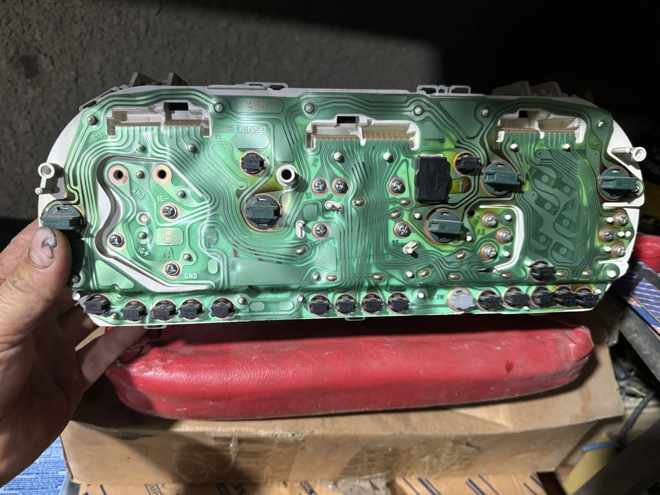 Щиток приборов на камри