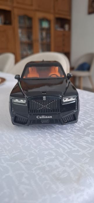 Macheta 1:24 Roll Royce Cullinan