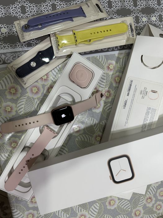 Часы Apple Watch 4