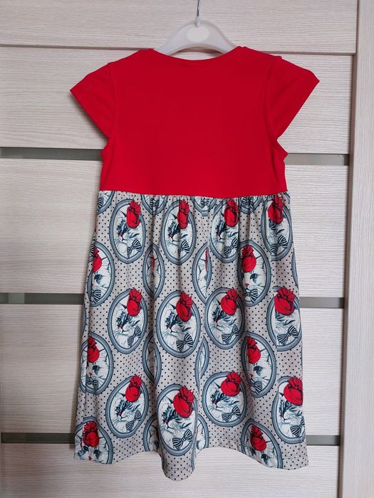 Платье 5/6 лет новое