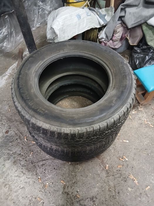 Зимние шины 275×60×17 r.