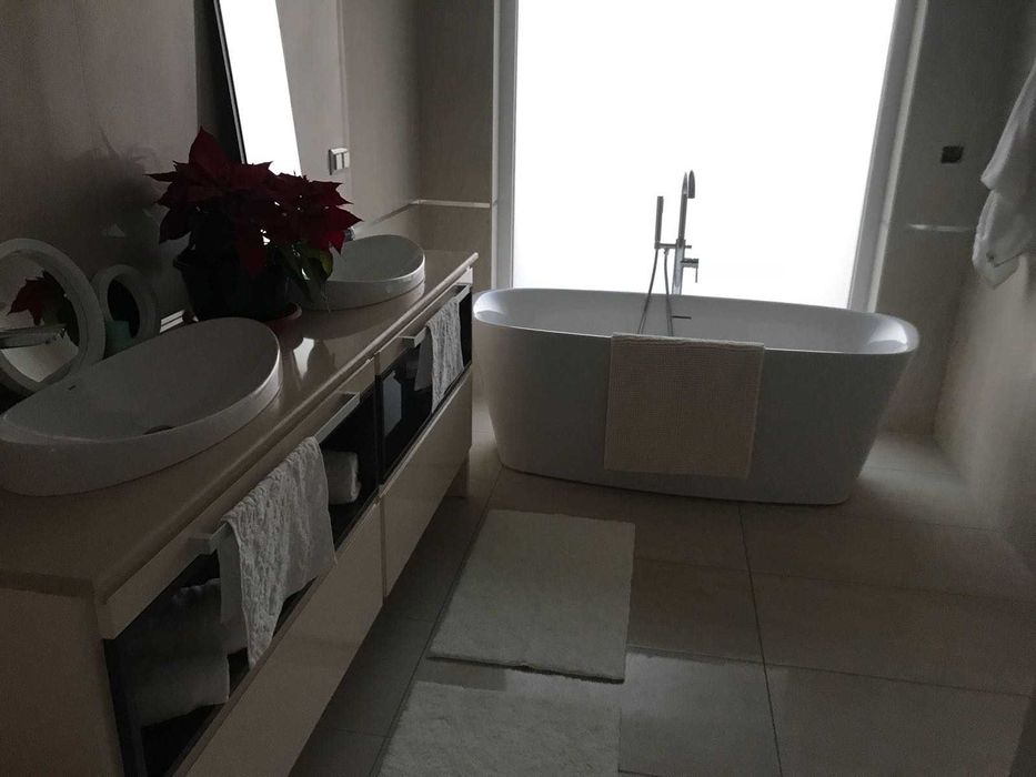 Echipa executam renovari si finisaje int si ext case la rosu   garduri