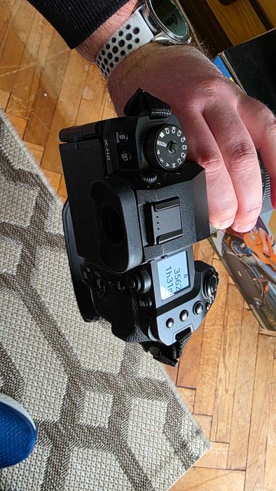 Фотоапарат Fujifilm X-H2-гаранция до 20.1.2027 с обектив Tamron 18-300