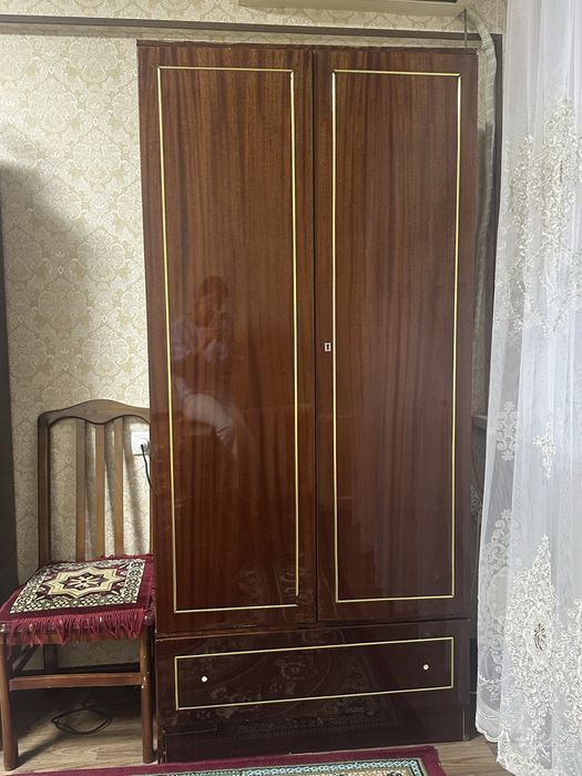 Shkaf ishlatish uchun qulay va holati yaxshi