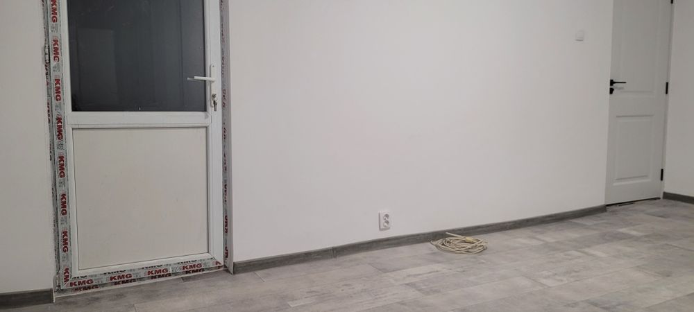 2 camere, Bd.DACIA, stradal,deasupra la notariat,schimb cu garsonieră