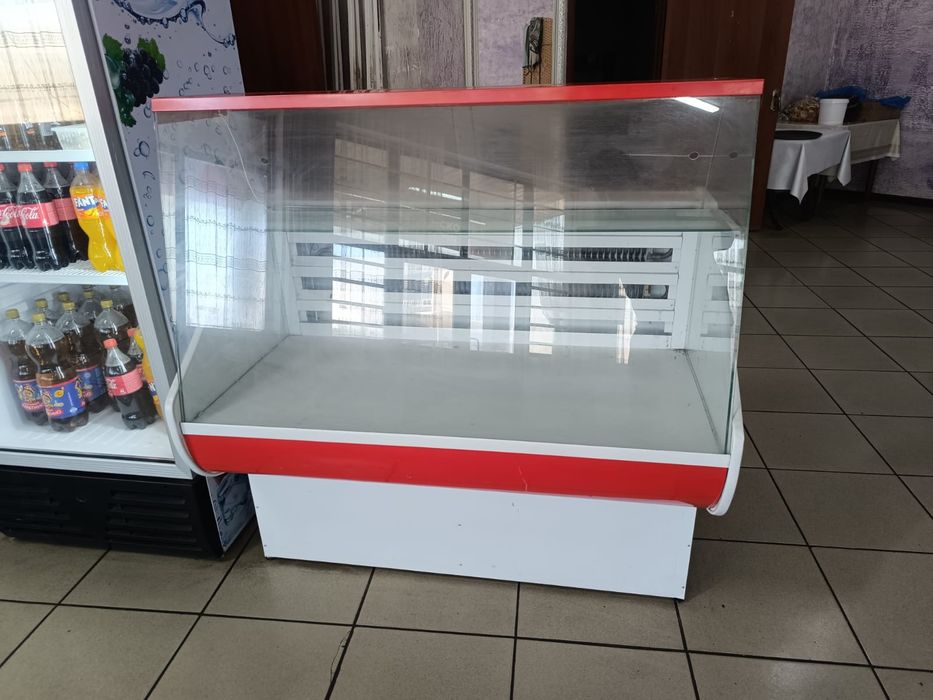 Витринный холодильник
