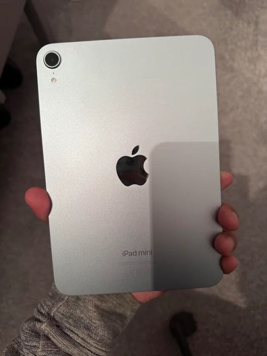 Продам Ipad mini 7