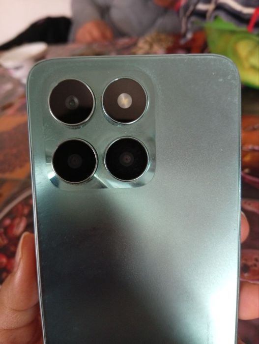 Honor X 6a. 128 Gb. Hech qanday aybi yo'q