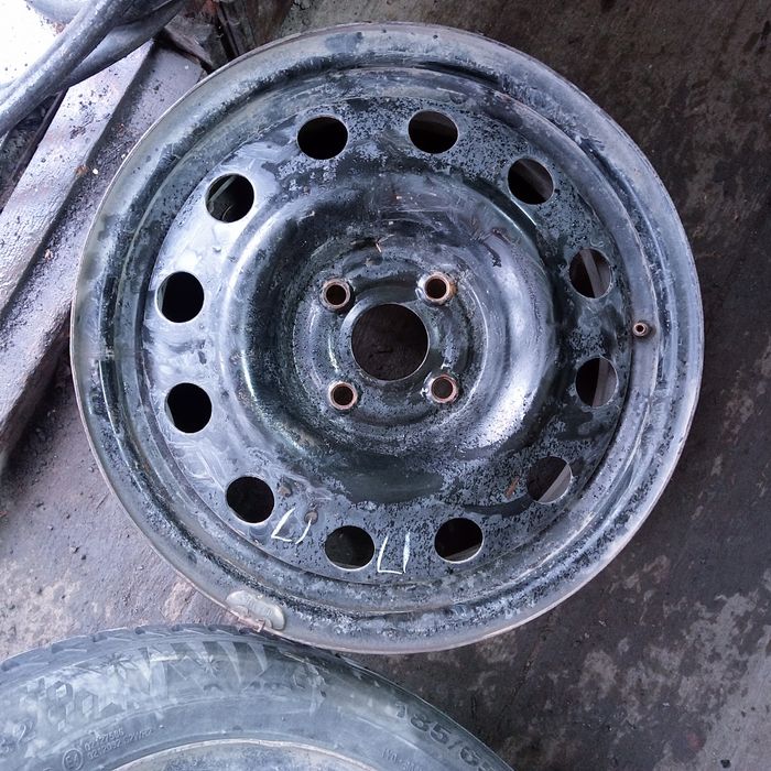 Продаю железный дискr15. 4*100